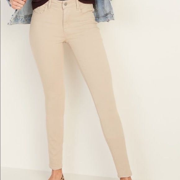 Old Navy Pants - Old Navy Tan Pants-Mid Rise Size 6 Reg